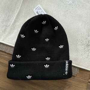 Adidas trefoil hat NWT